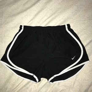 Women's Nike Dry Tempo Running Shorts